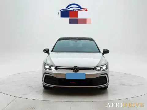 2021 Volkswagen Golf 2