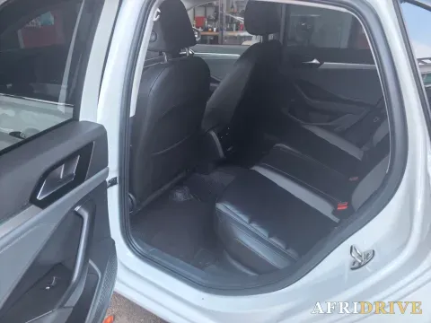 2022 Volkswagen Sagitar 3