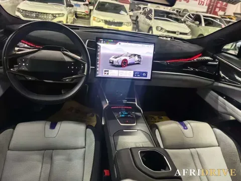 2023 HiPhi Z 8