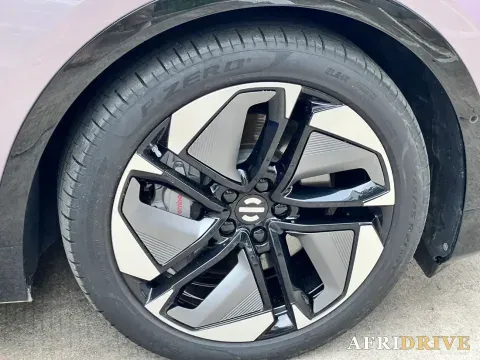 2023 HiPhi Y 5