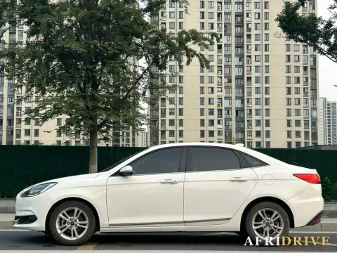 2019 Ford Escort 3