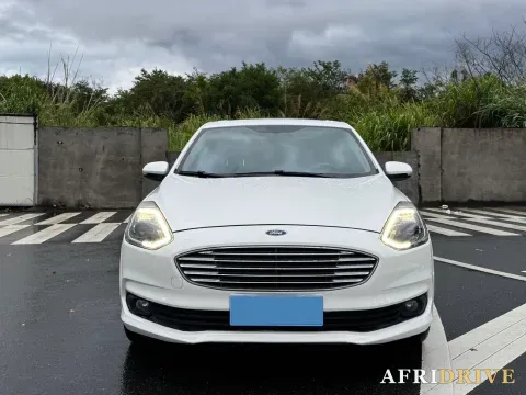 2019 Ford Escort 2