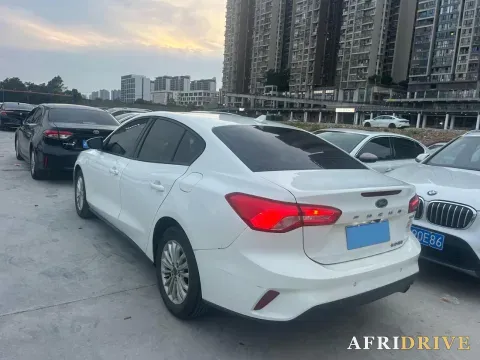 2019 Ford Focus 5