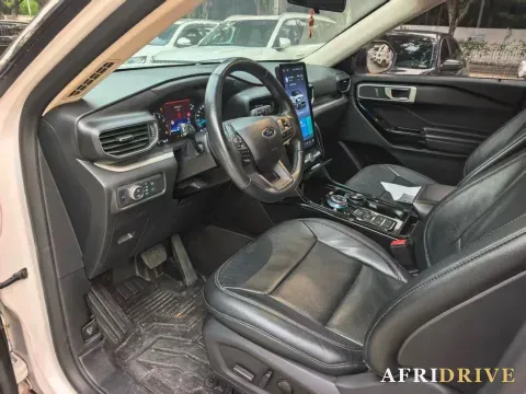 2020 Ford Explorer 2