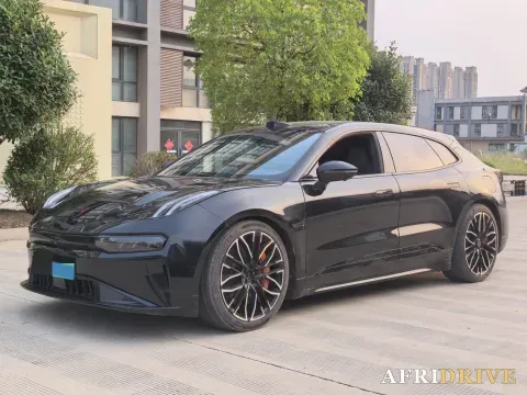 2025 Zeekr 001