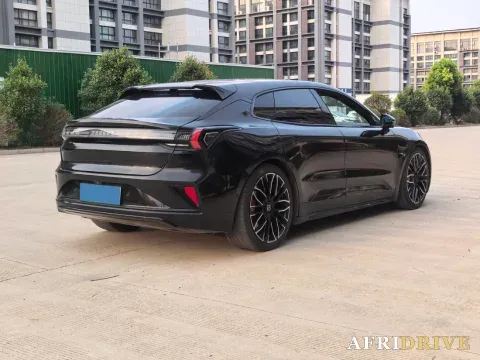 2025 Zeekr 001 7