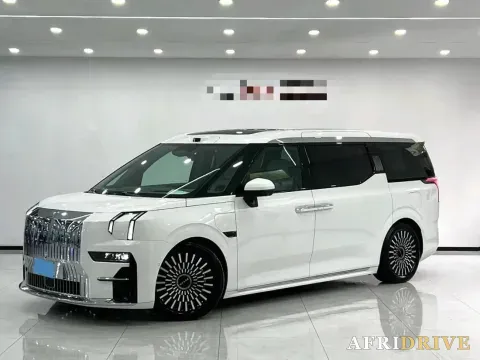 2024 Zeekr 009