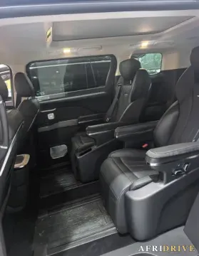 2024 HongQi HQ9 6