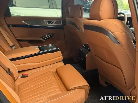 2025 HongQi H9 4