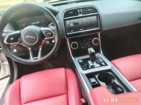 2021 Jaguar XEL 3