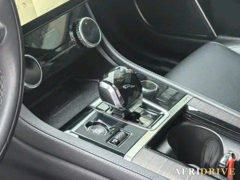 2022 Jaguar XFL 5