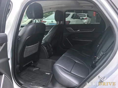 2022 Jaguar XFL 8