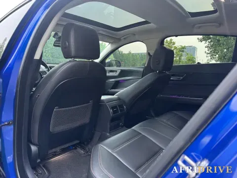2019 Jeep Cherokee 6