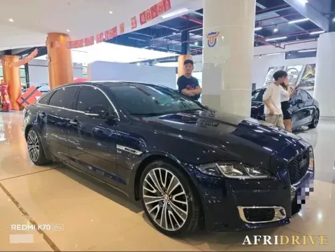 2016 Jaguar XJ 3