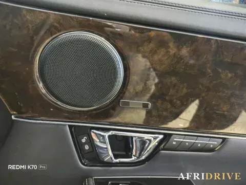 2016 Jaguar XJ 8