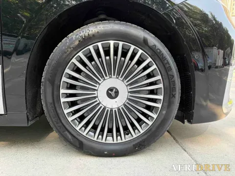 2025 Voyah Dream 7