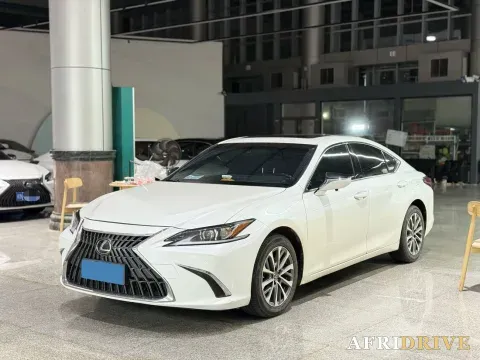 2022 Lexus ES