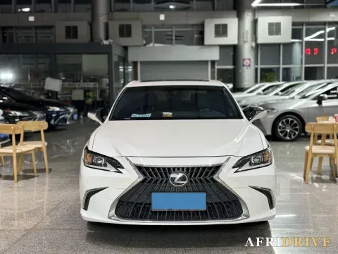 2022 Lexus ES 2