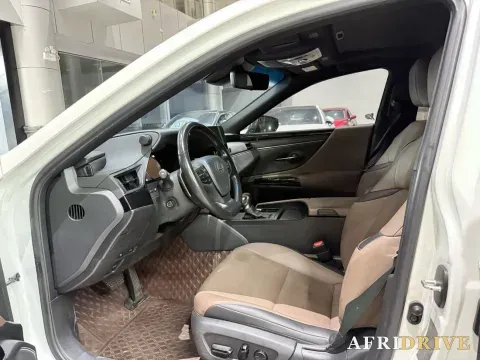2022 Lexus ES 4