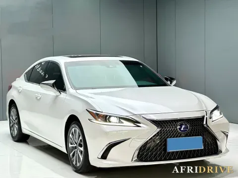 2021 Lexus ES 3
