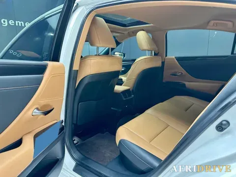 2021 Lexus ES 6