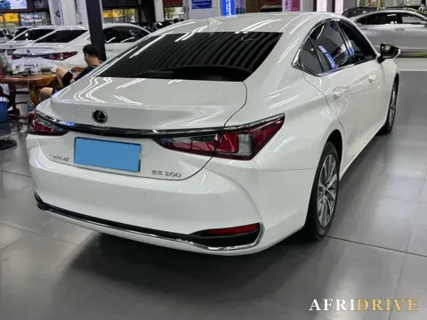 2023 Lexus ES 6