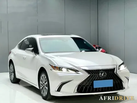 2021 Lexus ES 3