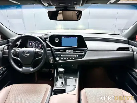 2021 Lexus ES 5