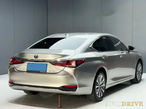 2021 Lexus ES 6