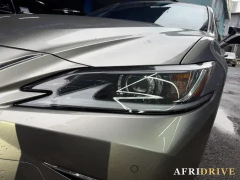 2023 Lexus ES 4