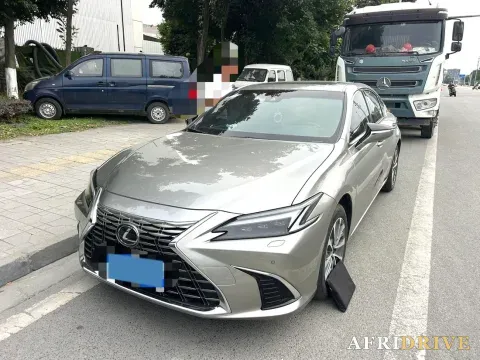 2025 Lexus ES