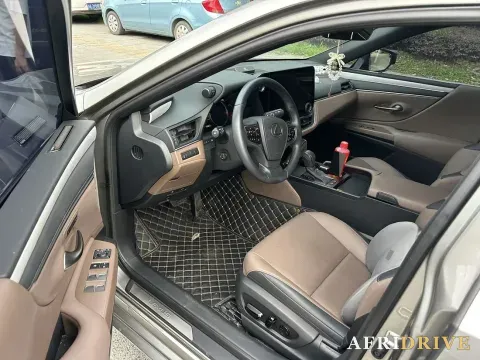 2025 Lexus ES 2