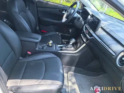 2021 Kia K3 8