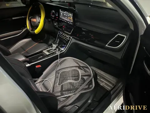 2021 Kia KX3 5