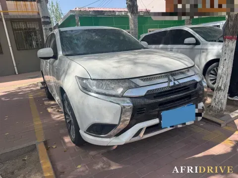 2021 Mitsubishi Outlander 3