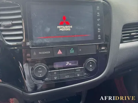 2021 Mitsubishi Outlander 5