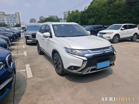 2020 Mitsubishi Outlander 3