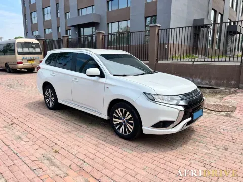 2021 Mitsubishi Outlander 3