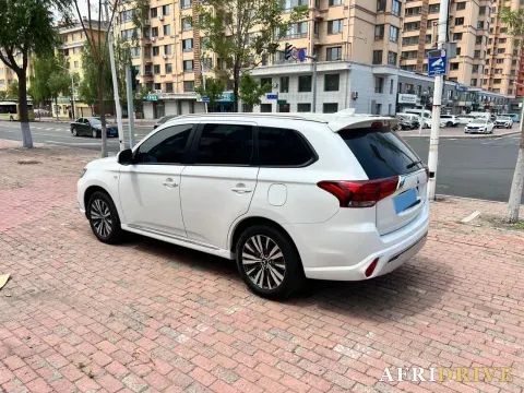 2021 Mitsubishi Outlander 6