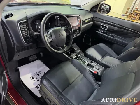 2019 Mitsubishi Outlander 4