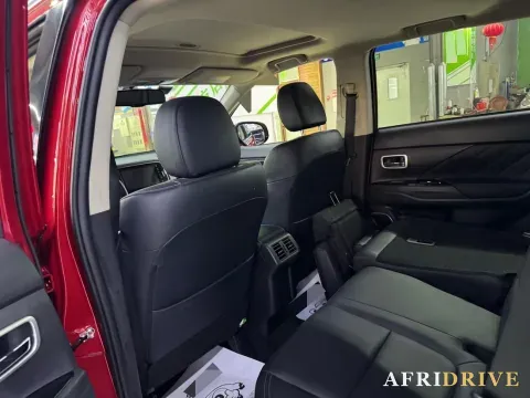 2019 Mitsubishi Outlander 5