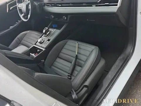2023 Mitsubishi Outlander 5