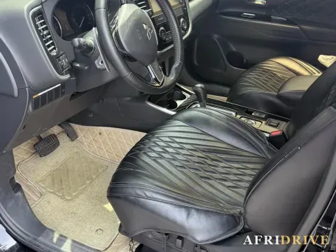 2021 Mitsubishi Outlander 6