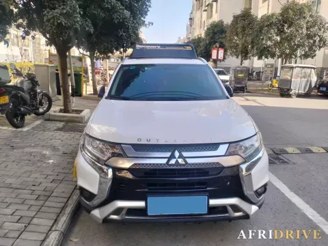 2019 Mitsubishi Outlander 4