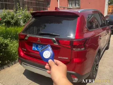 2020 Mitsubishi Outlander 2