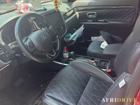 2020 Mitsubishi Outlander 5