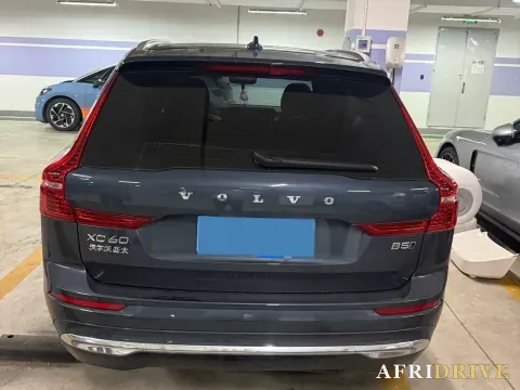 2024 Volvo XC60 8