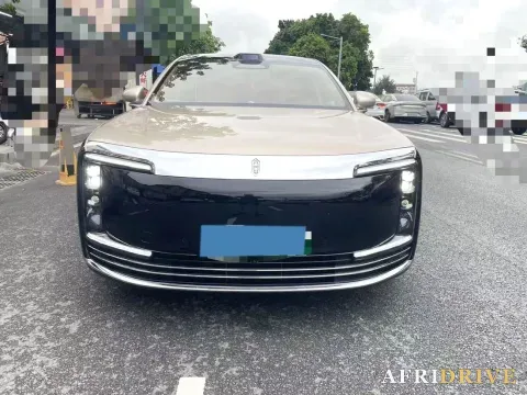 2025 MAEXTRO S800 2