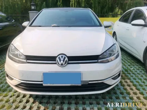 2020 Volkswagen Golf 2