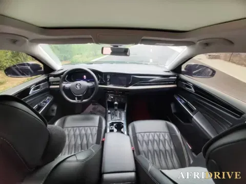 2019 Volvo V40 4